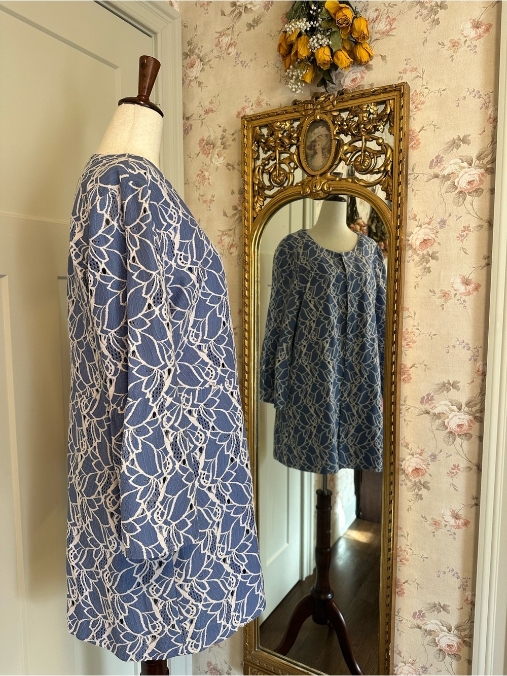NWT Luii Blue Floral Lace Bell Sleeve L Jacket Large Wedding Timeless Chic - Picture 2 of 14